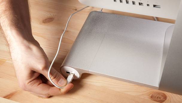 quirky-METAL_SPACE_BAR